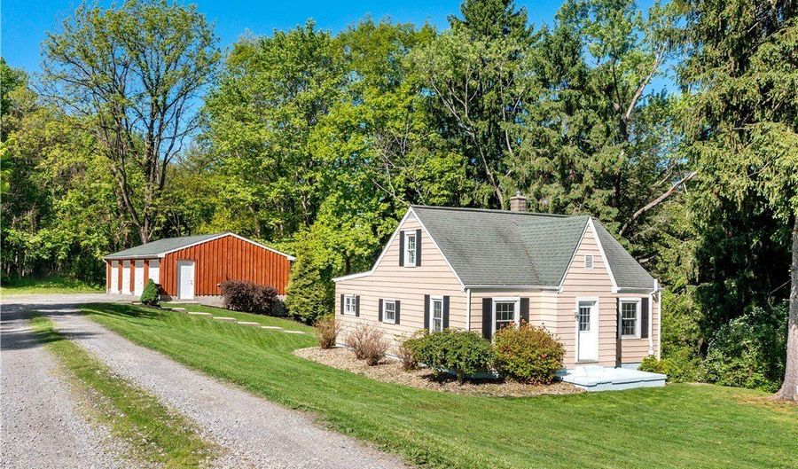 122 Strawberry Aly, Aliquippa, PA 15001 - 4 Beds, 0 Bath