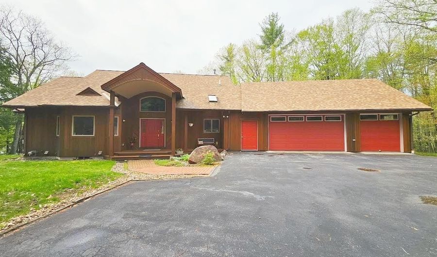 2110 Summer St, Bristol, NH 03222 - 4 Beds, 4 Bath