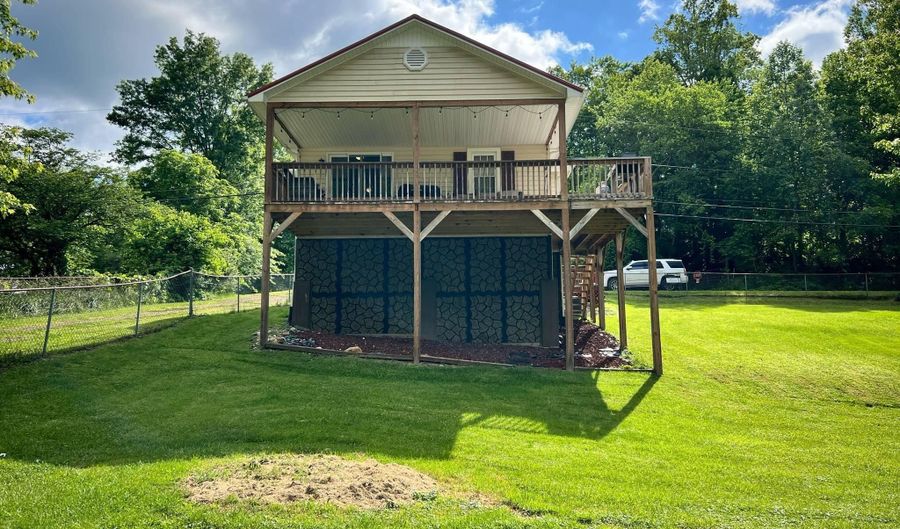 326 Park Ave, Appalachia, VA 24216 - 4 Beds, 1 Bath
