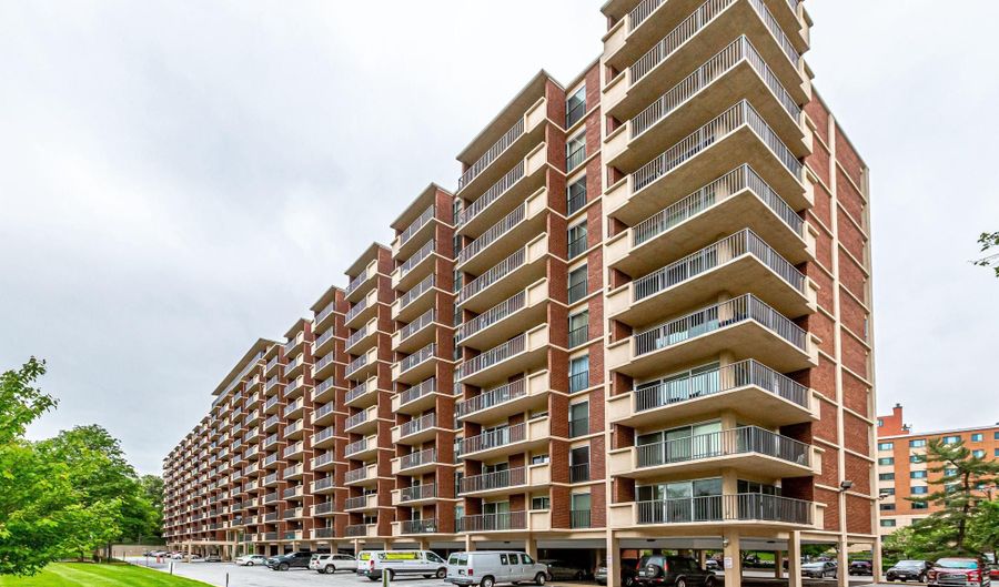 1300 ARMY NAVY Dr 816, Arlington, VA 22202 - 1 Beds, 1 Bath