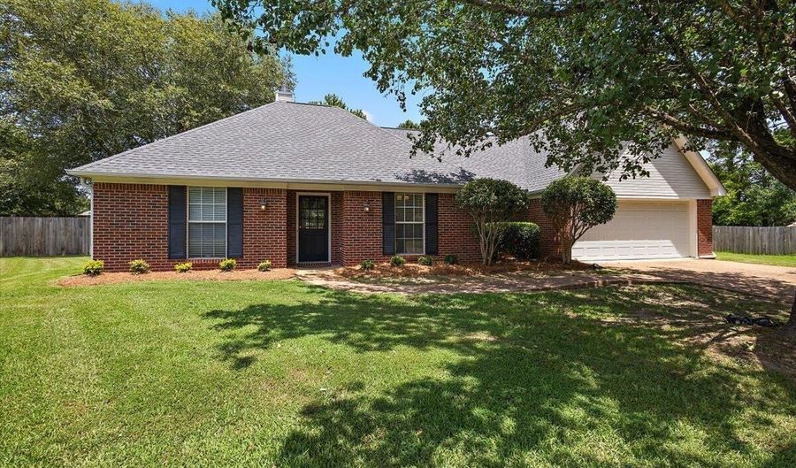 170 Pear Orchard Dr, Brandon, MS 39042 - 3 Beds, 2 Bath