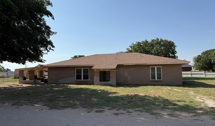 1565 NE 501, Andrews, TX 79714 - 3 Beds, 2 Bath