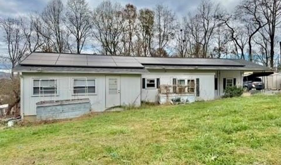 15 Deno Dr, Asheville, NC 28806 - 2 Beds, 2 Bath
