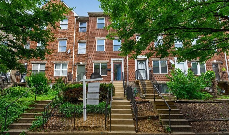 1321 BELMONT St NW, Washington, DC 20009 - 5 Beds, 3 Bath