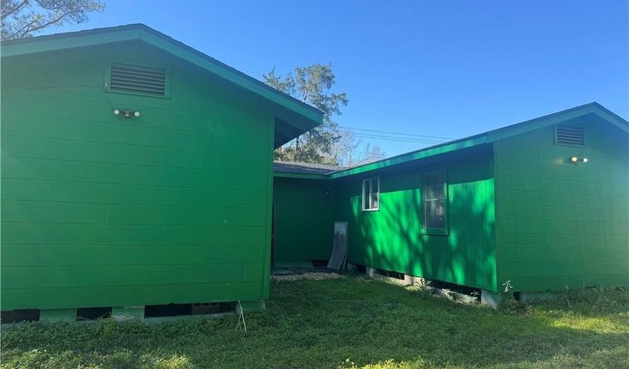 8588 Highway 188, Bayou La Batre, AL 36509 - 3 Beds, 2 Bath