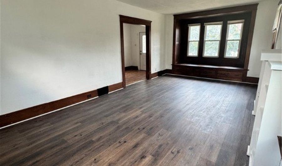 799 E Buchtel Ave, Akron, OH 44305 - 3 Beds, 1 Bath