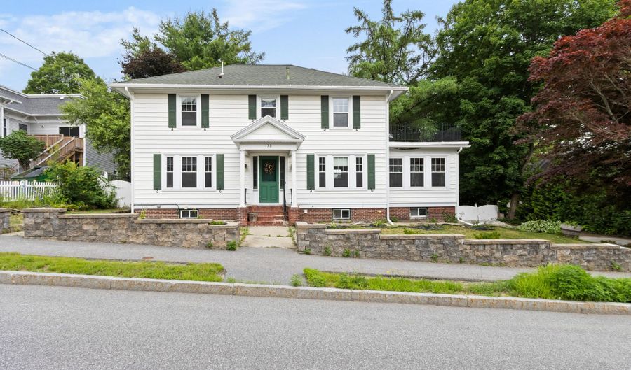175 Summer St, Auburn, ME 04210 - 3 Beds, 2 Bath