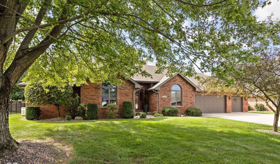 839 Deerfield Rd, Anderson, IN 46012 - 3 Beds, 2 Bath