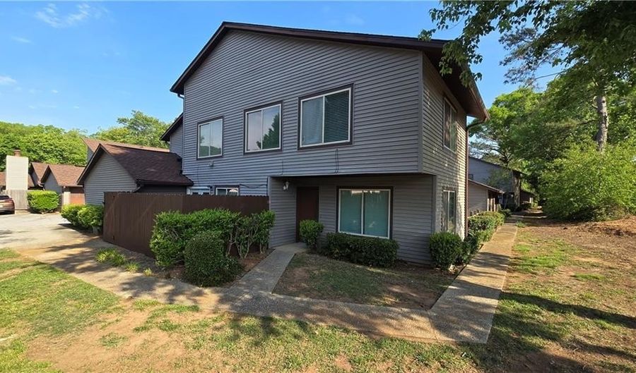 2747 Whitewater Ct, Austell, GA 30106 - 3 Beds, 3 Bath
