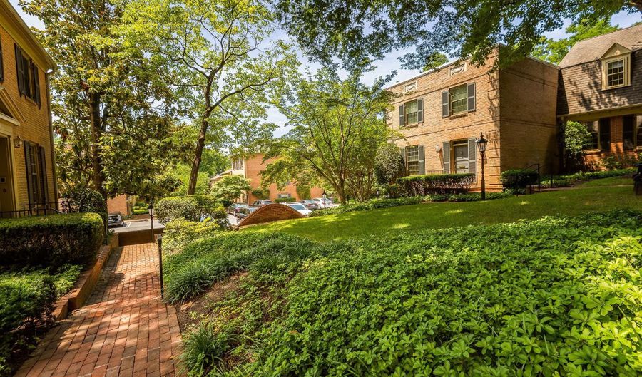5139 WESTBARD Ave 21, Bethesda, MD 20816 - 3 Beds, 4 Bath