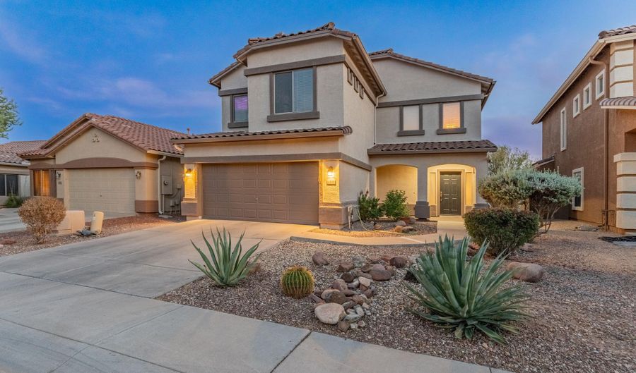 4535 W COTTONTAIL Rd, Anthem, AZ 85086 - 3 Beds, 2 Bath