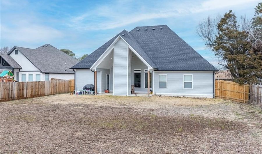 2205 Moody Rd, Barling, AR 72923 - 3 Beds, 3 Bath