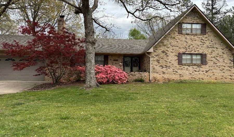 3110 Gaineswood Ave, Baxter Springs, KS 66713 - 3 Beds, 3 Bath