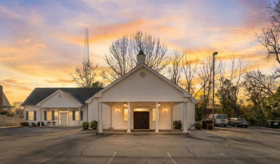 208 S Main St, Abbeville, SC 29620 - 0 Beds, 0 Bath