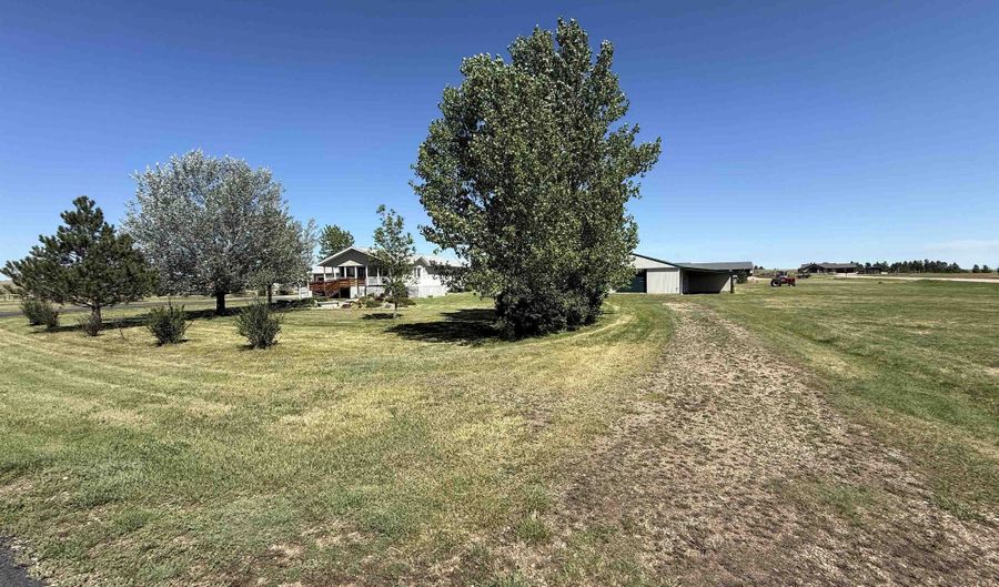 18893 Prairie Vista Ln, Belle Fourche, SD 57717 - 5 Beds, 3 Bath