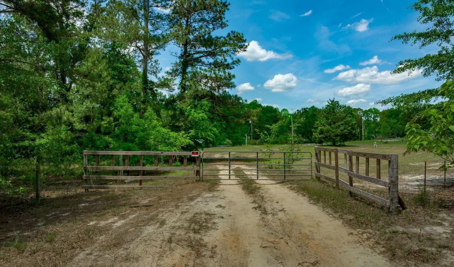 520 Senterfeit Rd, Batesburg, SC 29006 - 0 Beds, 0 Bath