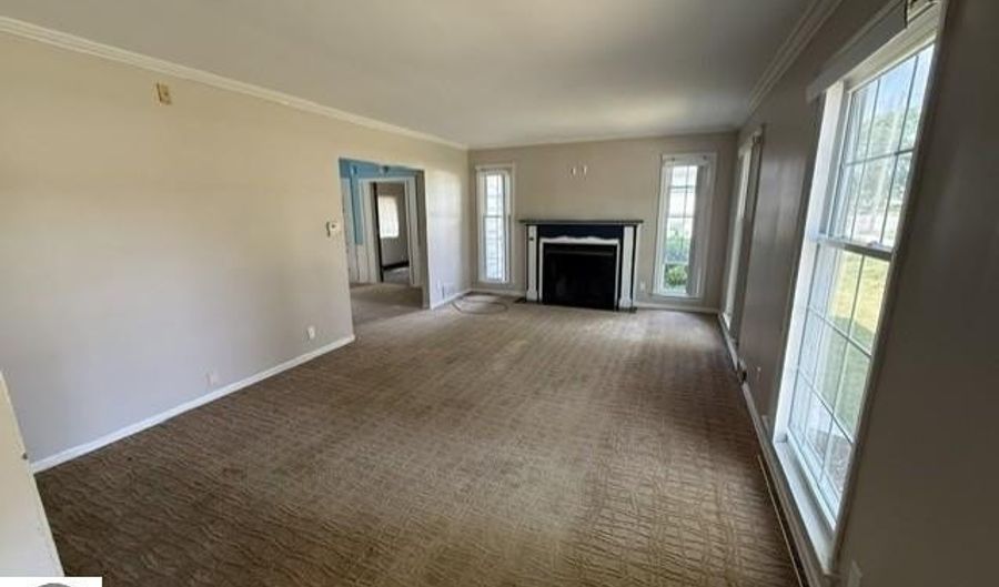 715 W Center St, Alma, MI 48801 - 5 Beds, 2 Bath
