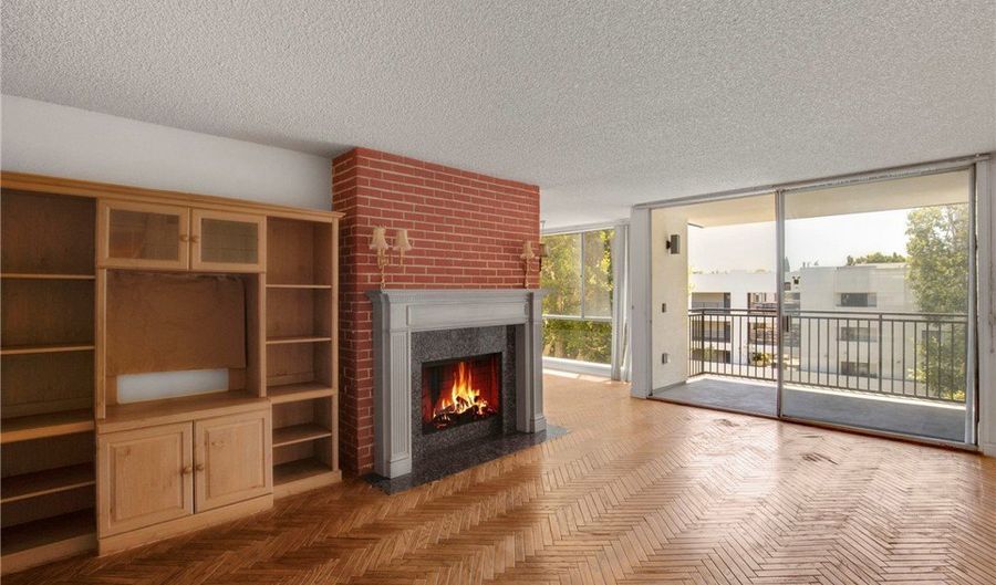 1340 S Beverly Gln 211, Los Angeles, CA 90024 - 2 Beds, 2 Bath