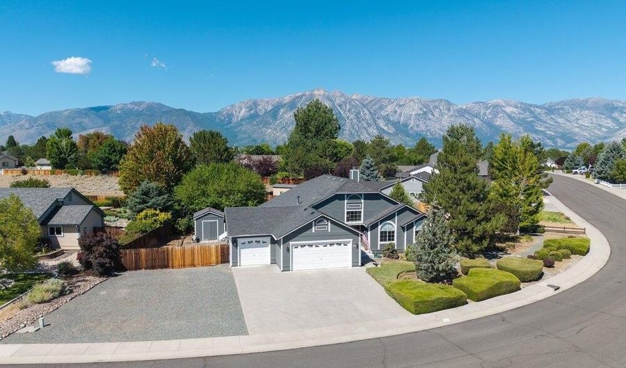 736 Mammoth Way, Gardnerville, NV 89460 - 3 Beds, 2 Bath