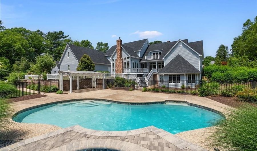 38 Miss Fry Dr, East Greenwich, RI 02818 - 5 Beds, 7 Bath