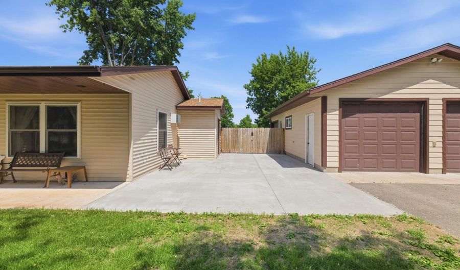130 5th St NW, Aitkin, MN 56431 - 2 Beds, 2 Bath