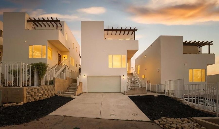 351 Maria Ave, Spring Valley, CA 91977 - 3 Beds, 3 Bath