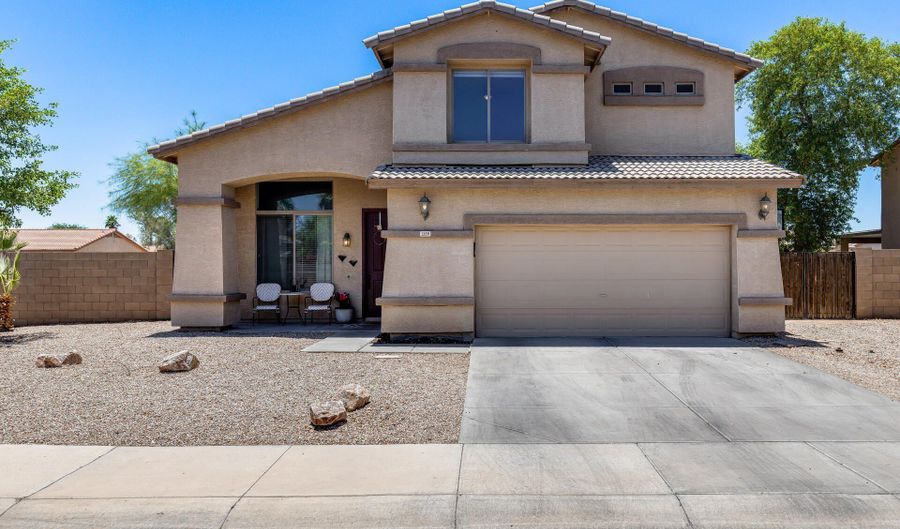 1359 E 12TH St, Casa Grande, AZ 85122 - 3 Beds, 3 Bath