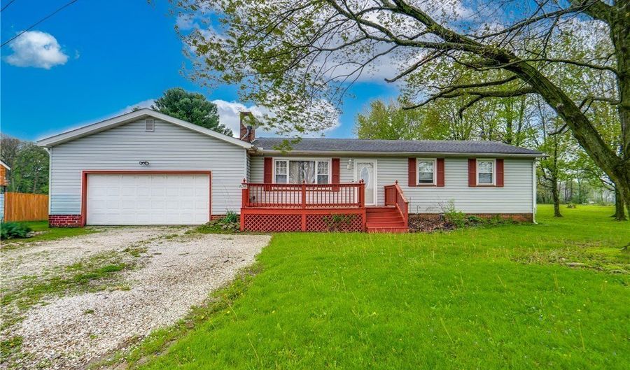 15390 Cenfield St NE, Alliance, OH 44601 - 3 Beds, 2 Bath