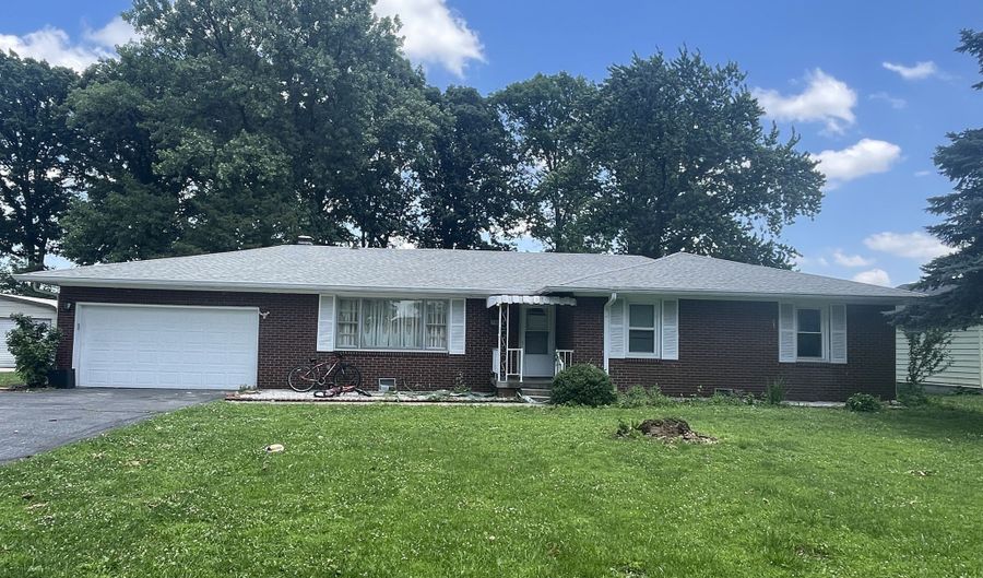 7725 S Oak Dr, Indianapolis, IN 46227 - 4 Beds, 3 Bath