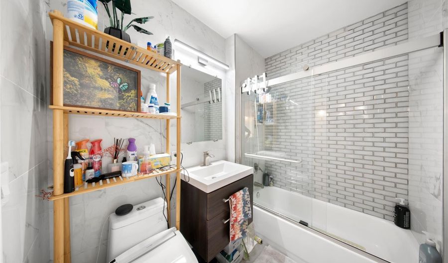 4-74 48th Ave Unit 35E, Long Island City, NY 11109 - 1 Beds, 1 Bath