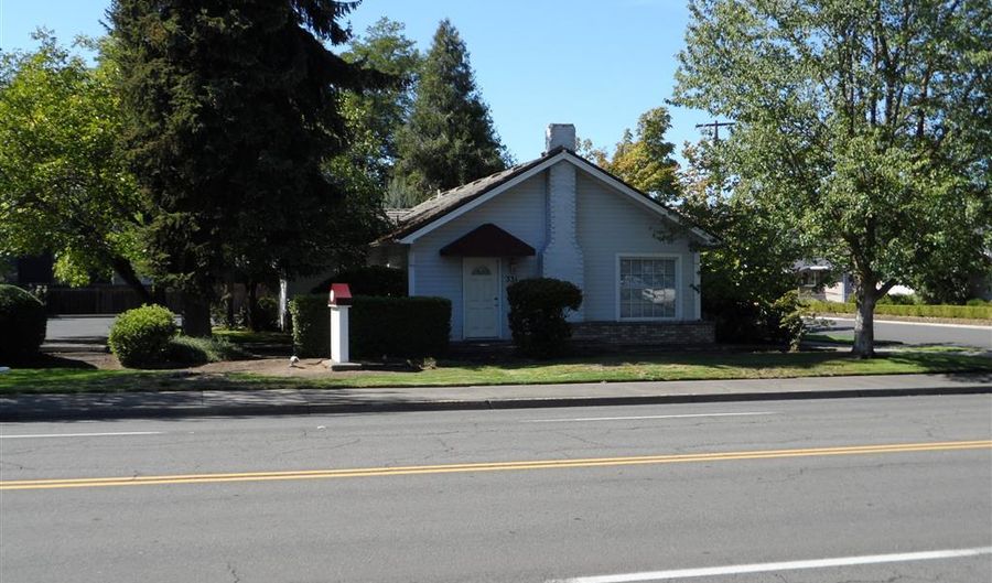 331 Crater Lake Ave, Medford, OR 97504 - 0 Beds, 0 Bath