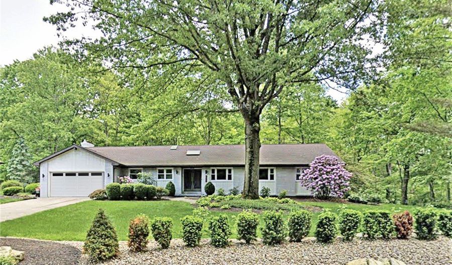 755 Sand Run Rd, Akron, OH 44313 - 4 Beds, 3 Bath