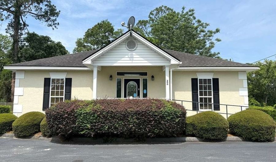 200 Elm St, Adel, GA 31620 - 0 Beds, 0 Bath