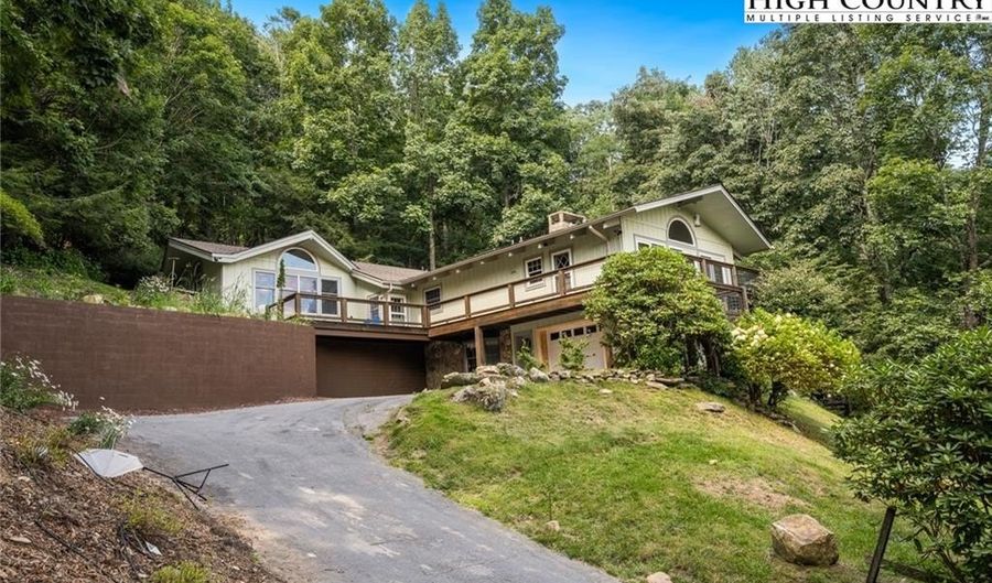 281 Cliffside Ln, Banner Elk, NC 28604 - 3 Beds, 3 Bath
