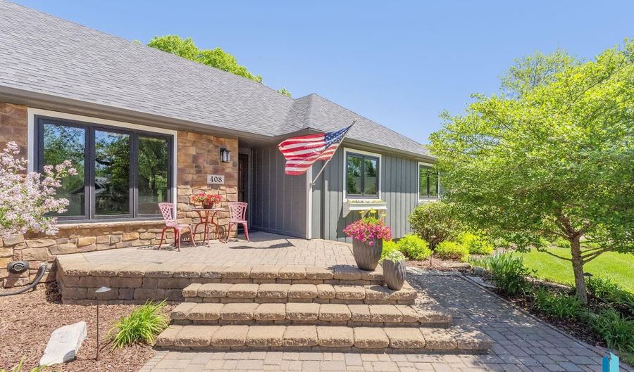 408 N Oak Ridge Rd, Brandon, SD 57005 - 5 Beds, 3 Bath