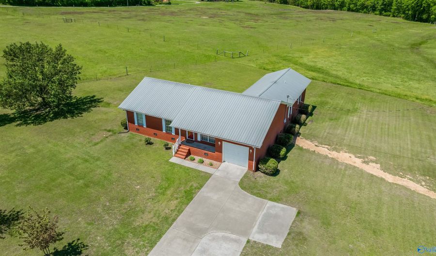 787 County Road 152, Section, AL 35771 - 4 Beds, 3 Bath