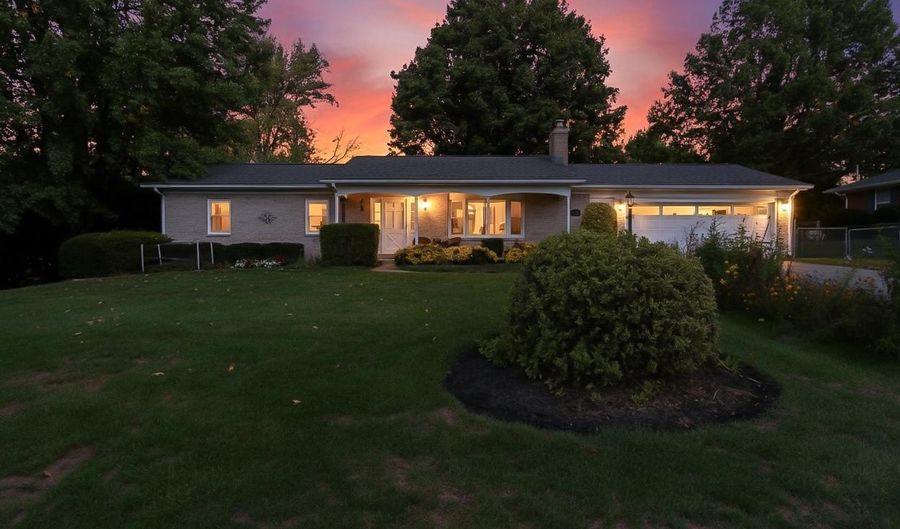 8 BRIGHTWOOD Dr, Hagerstown, MD 21740 - 4 Beds, 2 Bath