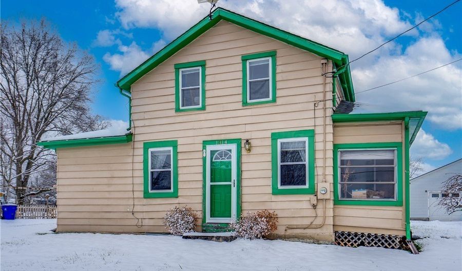 1314 Bank St, Atwater, OH 44201 - 3 Beds, 1 Bath