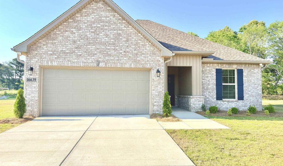 16639 Aspen Ln, Athens, AL 35611 - 3 Beds, 2 Bath