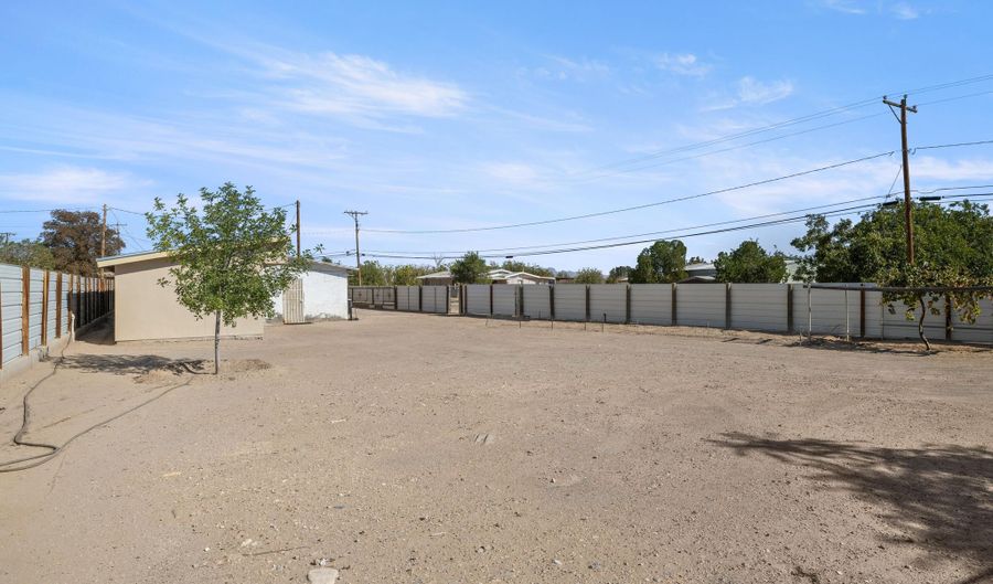 2793 Alvarez Rd, Anthony, NM 88021 - 2 Beds, 1 Bath