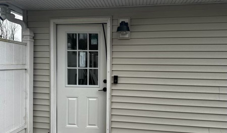 281 Spring St, Cheshire, CT 06410 - 1 Beds, 1 Bath