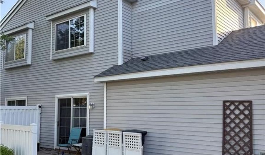15929 Flotilla Trl 266, Apple Valley, MN 55124 - 2 Beds, 2 Bath
