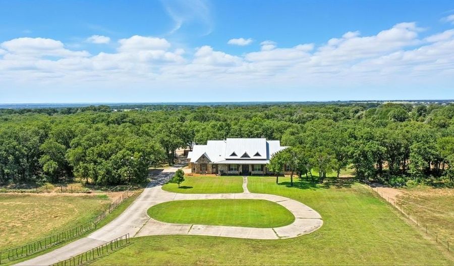 840 Pritchard Ln, Brock, TX 76087 - 5 Beds, 2 Bath
