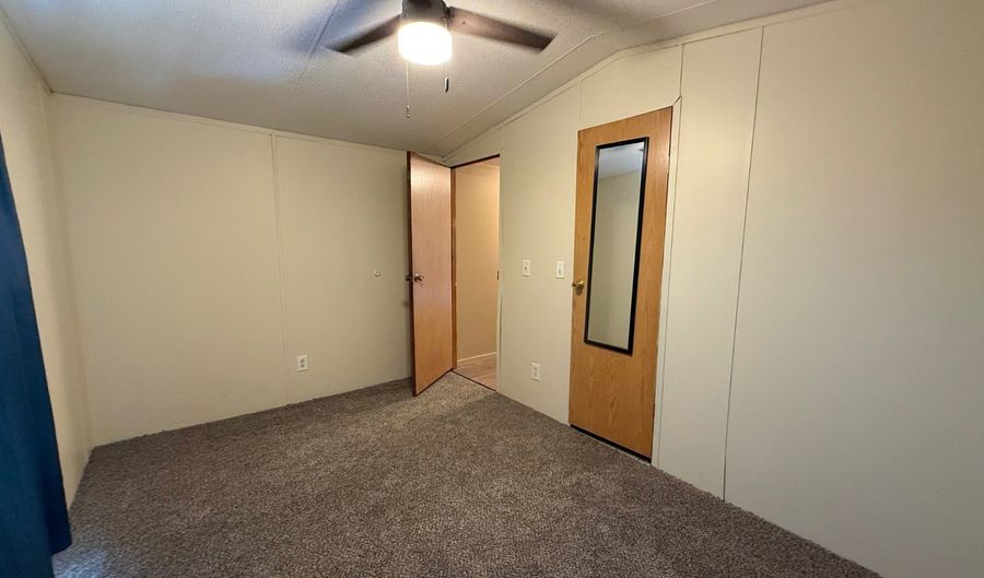 708 NYS RT 67 32, Amsterdam, NY 12010 - 3 Beds, 1 Bath