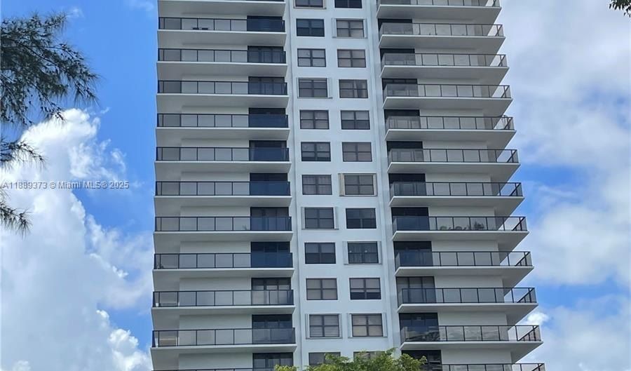 18151 NE 31st Ct 1411, Aventura, FL 33160 - 1 Beds, 2 Bath