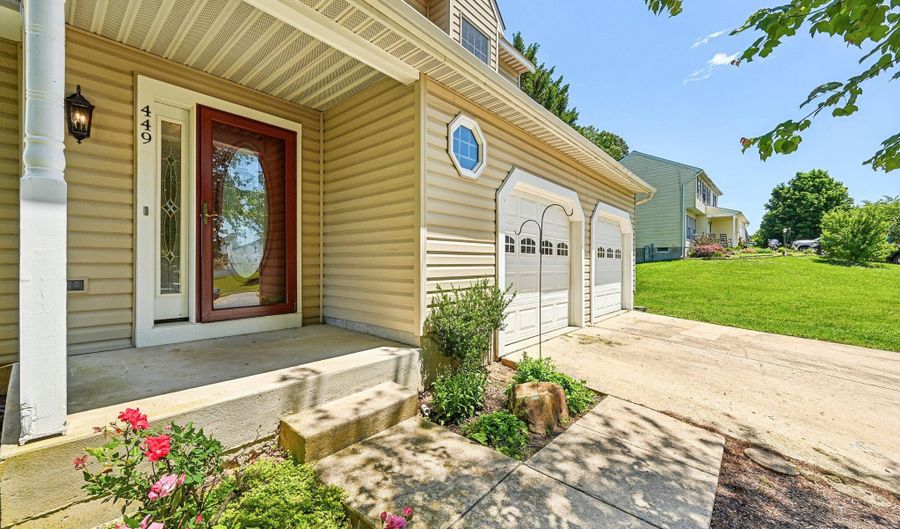 449 GRASMERE Ln, Aberdeen, MD 21001 - 4 Beds, 3 Bath