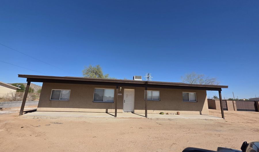 6200 N LAKE SHORE Dr, Casa Grande, AZ 85194 - 3 Beds, 2 Bath