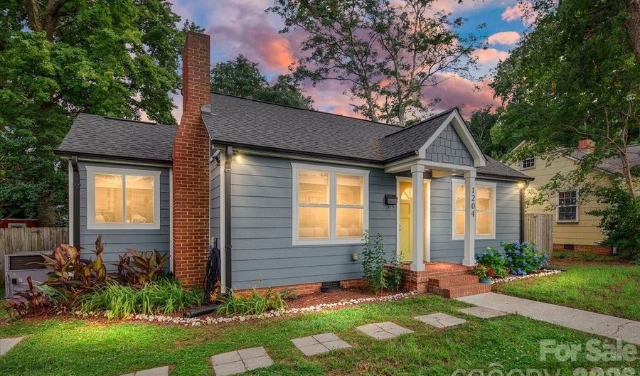 1204 Meadow Ln, Charlotte, NC 28205 - 3 Beds, 2 Bath