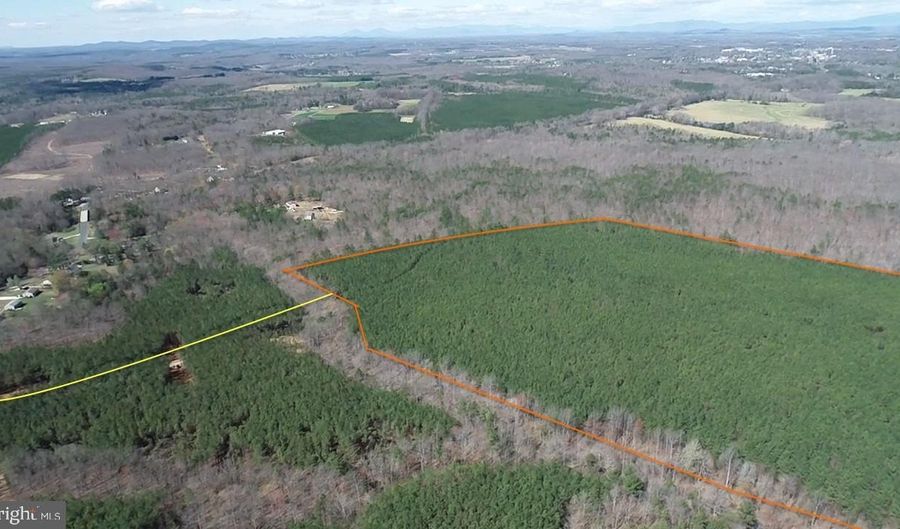 MOUNTAIN CUT RD lot D, Appomattox, VA 24522 - 0 Beds, 0 Bath