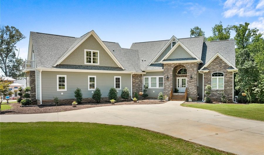206 James Hare Rd, Anderson, SC 29626 - 5 Beds, 6 Bath